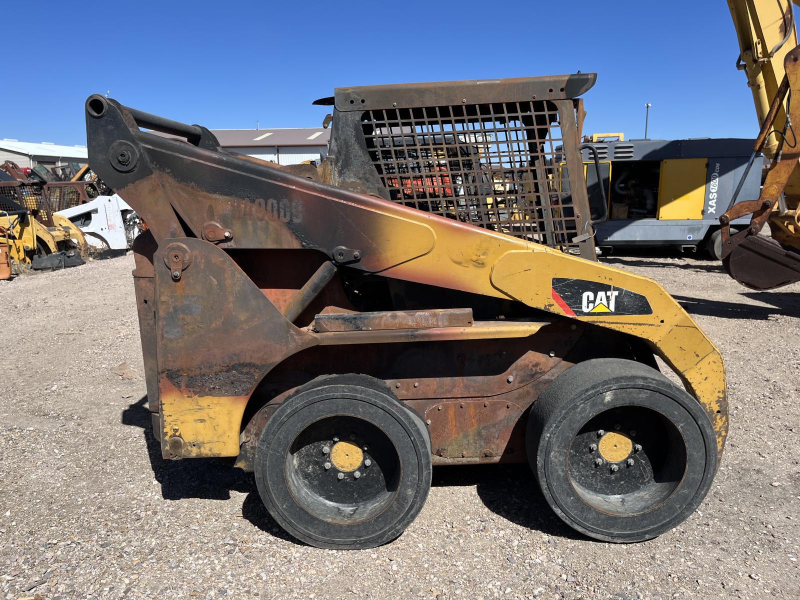 ./imagenes/INVOICE/2019/17560/MINICARGADOR CATERPILLAR 252B3 (11).JPG